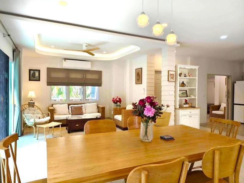 R1036 | EXCLUSIVE LUXURY 4-BEDROOM POOL VILLA FOR RENT Hang Dong, Chiang Mai | Fully Furnished., chiang-mai, Ban Waen, Hang Dong, Chiang Mai, 4 Bedrooms, 300 sqm, Single Detached House For Rent, by Aornjira Khatthima, 500596636 - DDproperty.com