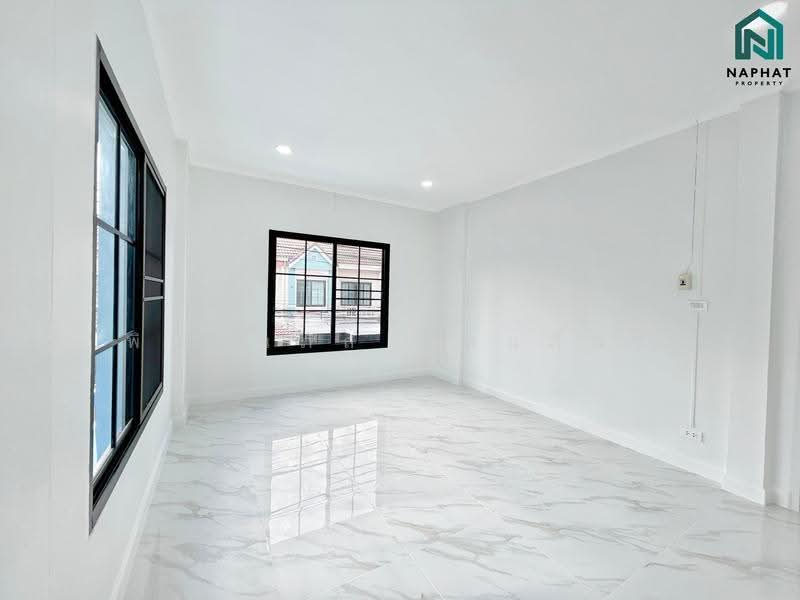 Busarin Rangsit, pathum-thani, Khu Khot, Lam Luk Ka, Pathum Thani, 3 Bedrooms, 114 sqm, Townhouse For Sale, by พิมพ์นภัส ภูธนภัทร, 500596678 - DDproperty.com