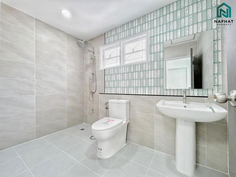 Busarin Rangsit, pathum-thani, Khu Khot, Lam Luk Ka, Pathum Thani, 3 Bedrooms, 114 sqm, Townhouse For Sale, by พิมพ์นภัส ภูธนภัทร, 500596678 - DDproperty.com