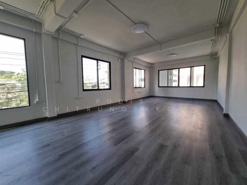 4.5-Storey Commercial Building for Rent – Sukhumvit | BTS Bang Chak, bangkok, Bang Chak, Phra Khanong, Bangkok, , 350 sqm, Shophouse For Rent, by Pudis Chitrungsakorn, 500596687 - DDproperty.com