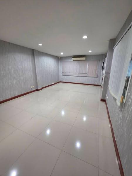 2-Unit, 6-Storey Commercial Building for Rent – Sukhumvit | BTS Phra Khanong, bangkok, Phra Kanong, Khlong Toei, Bangkok, , 576 sqm, Shophouse For Rent, by Pudis Chitrungsakorn, 500596702 - DDproperty.com