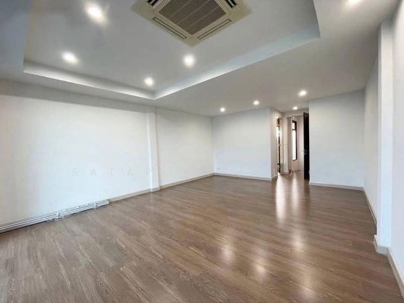 Bless Town Sukhumvit 50, bangkok, Sukhumvit 50 Road, Phra Kanong, Khlong Toei, Bangkok, 3 Bedrooms, 82 sqm, Townhouse For Sale, by Sataporn Jalao, 500596791 - DDproperty.com