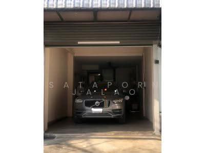 ขาย - ทาวน์เฮ้าส์ 5-ห้องนอน, กรุงเทพ