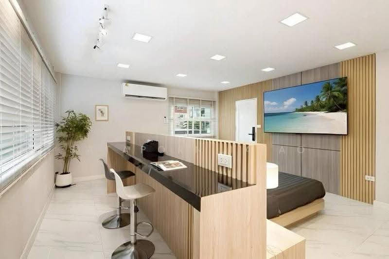 3-BR House, bangkok, Din Daeng, Bangkok, 3 Bedrooms, 300 sqm, Single Detached House For Rent, by Sataporn Jalao, 500596831 - DDproperty.com