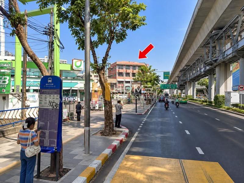 ที่ดินพร้อมสิ่งปลูกสร้าง ปากซอย พหลโยธิน 35 ใกล้เมเจอร์รัชโยธิน, กรุงเทพ, ลาดยาว, จตุจักร, กรุงเทพ, 824 ตร.ม., ที่ดิน ขาย, โดย HOME Real Estate Service, 500596888 - DDproperty.com