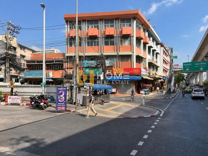 ที่ดินพร้อมสิ่งปลูกสร้าง ปากซอย พหลโยธิน 35 ใกล้เมเจอร์รัชโยธิน, กรุงเทพ, ลาดยาว, จตุจักร, กรุงเทพ, 824 ตร.ม., ที่ดิน ขาย, โดย HOME Real Estate Service, 500596888 - DDproperty.com