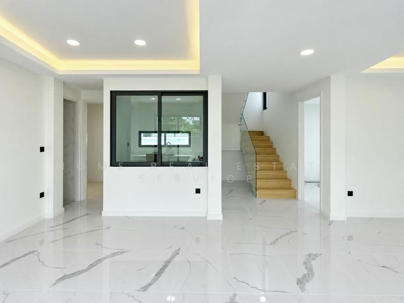 บ้านเดี่ยวรีโนเวท ใจกลางแยกรัชโยธิน, bangkok, Chan Kasem, Chatuchak, Bangkok, 4 Bedrooms, 250 sqm, Single Detached House For Sale, by HOME Real Estate Service, 500596919 - DDproperty.com
