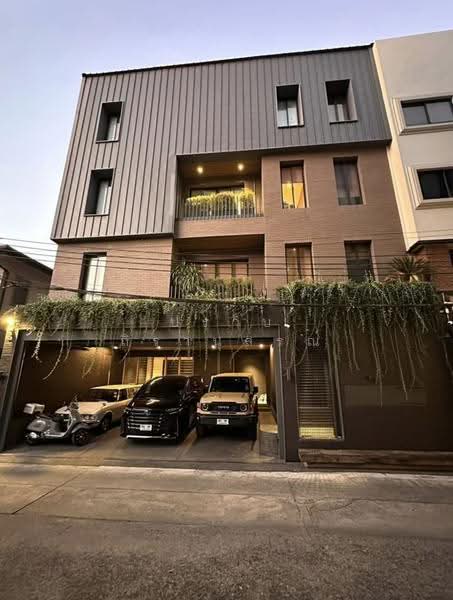 Thong lor, bangkok, Khlong Tan Nua, Watthana, Bangkok, 5 Bedrooms, 500 sqm, Single Detached House For Sale, by Praab Thiranusorn, 500597043 - DDproperty.com