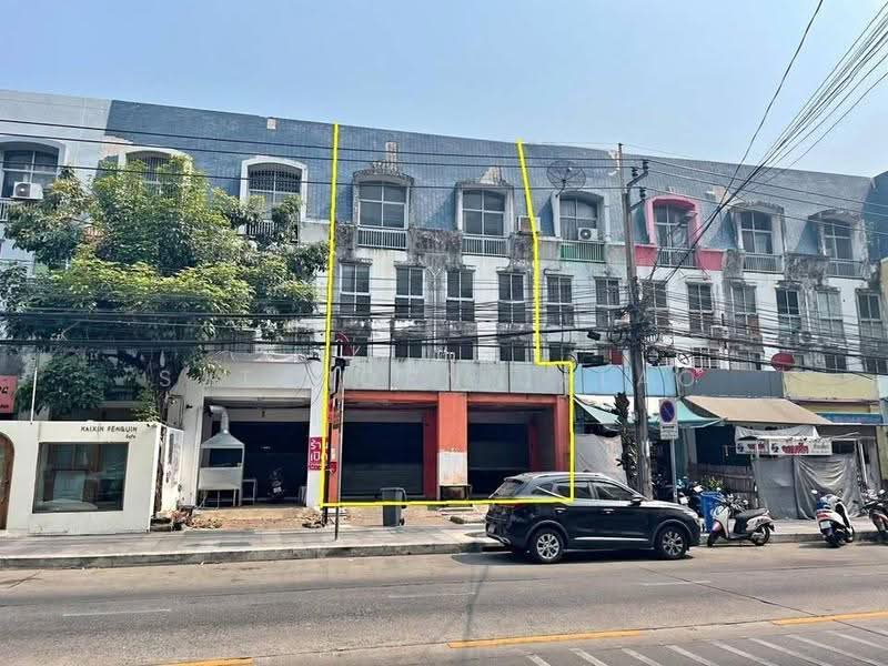 4-BR Townhouse, bangkok, Praborommaharatchawang, Phra Nakhon, Bangkok, 4 Bedrooms, 325 sqm, Townhouse For Sale, by Sataporn Jalao, 500597099 - DDproperty.com