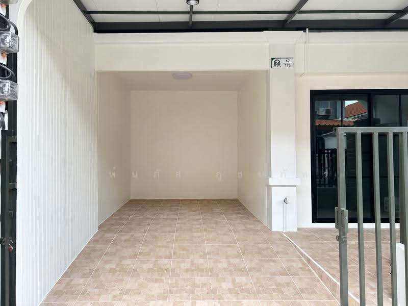 Baan Pruksa 33 Bangbuathong : บ้านพฤกษา 33 บางบัวทอง, นนทบุรี, ถนน ทางหลวงชนบท นนทบุรี 3087, บางคูรัด, บางบัวทอง, นนทบุรี, 64 ตร.ม., ทาวน์เฮ้าส์ ขาย, โดย พิมพ์นภัส ภูธนภัทร, 500597133 - DDproperty.com
