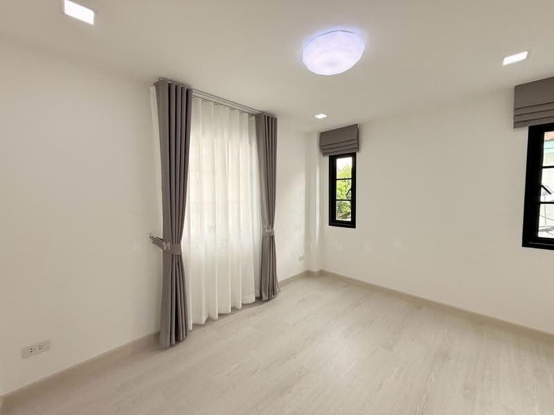 Baan Parkway Home, bangkok, Soi Ratphatthana 22, Saphan Sung, Bangkok, 4 Bedrooms, 200 sqm, Single Detached House For Sale, by พเนตร มหามิตรานนท์, 500597137 - DDproperty.com