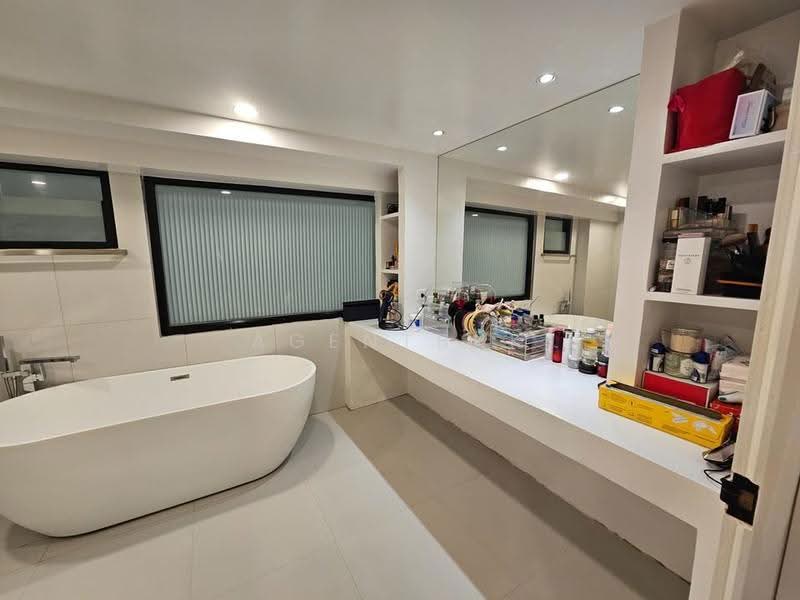 Thonglor Tower, bangkok, Soi Thonglor, Sukhumvit 55 Road, Khlongtoei Nua, Watthana, Bangkok, 3 Bedrooms, 100 sqm, Condo For Rent, by Agentbkk, 500597184 - DDproperty.com