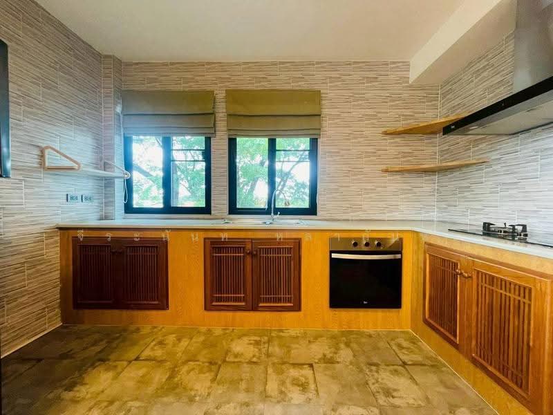 For Sale: 4-Storey Corner Home Office for Sale near Chiang Mai Government Center, chiang-mai, San Phi Sua, Muang Chiang Mai, Chiang Mai, 2 Bedrooms, 250 sqm, Townhouse For Sale, by จีระนันท์ หล้ากันหา, 500597188 - DDproperty.com