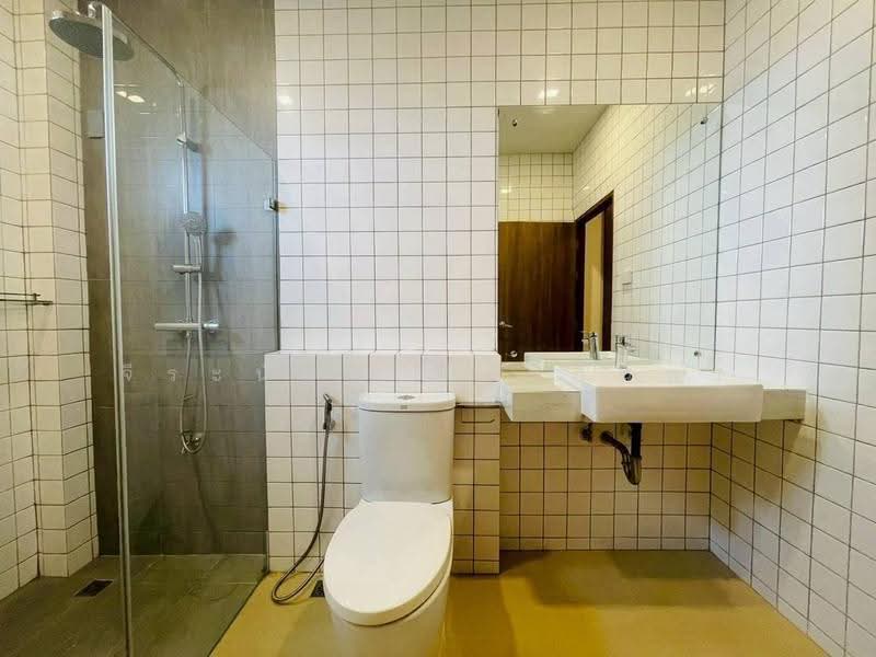 For Sale: 4-Storey Corner Home Office for Sale near Chiang Mai Government Center, chiang-mai, San Phi Sua, Muang Chiang Mai, Chiang Mai, 2 Bedrooms, 250 sqm, Townhouse For Sale, by จีระนันท์ หล้ากันหา, 500597188 - DDproperty.com