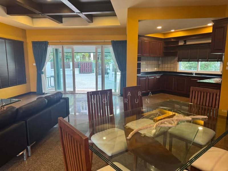 undefined, Chon Buri (Pattaya), Huai Yai, Bang Lamung (Pattaya), Chon Buri (Pattaya), 5 Bedrooms, 220 sqm, Villa For Rent, by Supitsara Sangarun, 500597394 - DDproperty.com