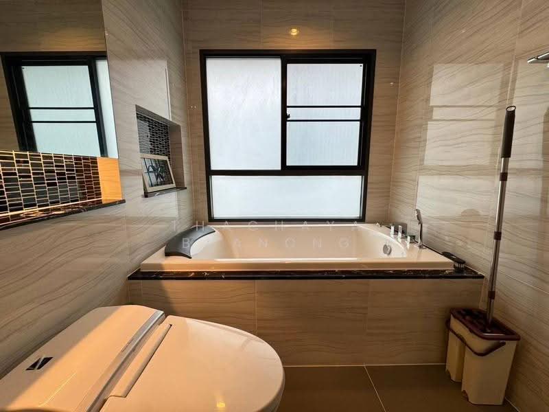 Burasiri Pattanakarn, bangkok, New Pattanakarn Road, Prawet, Bangkok, 4 Bedrooms, 380 sqm, Single Detached House For Sale, by Thachaya Buanong, 500597565 - DDproperty.com