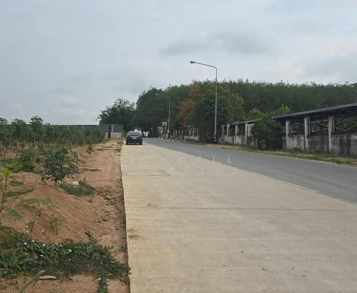 Land for sale in Pluak Daeng, prime location, 10 Rai. Situated on Soi Arawin 5, Rayong, Pluak Daeng, Rayong, , 16,000 sqm, Land For Sale, by RICHWELL INTERPLUS, 500597736 - DDproperty.com