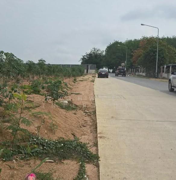 Land for sale in Pluak Daeng, prime location, 10 Rai. Situated on Soi Arawin 5, Rayong, Pluak Daeng, Rayong, , 16,000 sqm, Land For Sale, by RICHWELL INTERPLUS, 500597736 - DDproperty.com