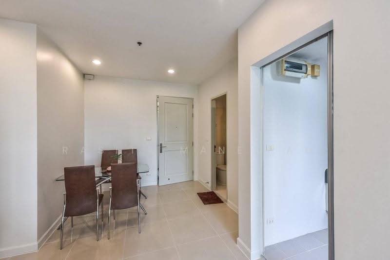 Q House Condo Sathorn, Bangkok, Thonburi Road, Khlong Ton Sai, Khlong San, Bangkok, 2 Bedrooms, 65 sqm, Condo For Rent, by Rasita Maneelam, 500597778 - DDproperty.com