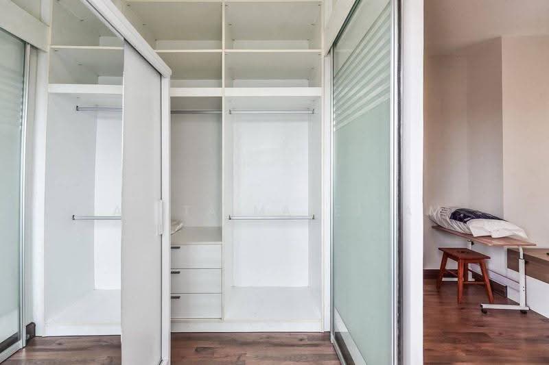 Q House Condo Sathorn, Bangkok, Thonburi Road, Khlong Ton Sai, Khlong San, Bangkok, 2 Bedrooms, 65 sqm, Condo For Rent, by Rasita Maneelam, 500597778 - DDproperty.com