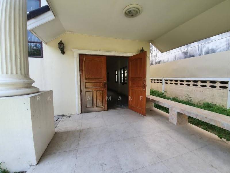 4-BR House, bangkok, Hua Mak, Bang Kapi, Bangkok, 4 Bedrooms, 220 sqm, Single Detached House For Sale, by Rasita Maneelam, 500597814 - DDproperty.com