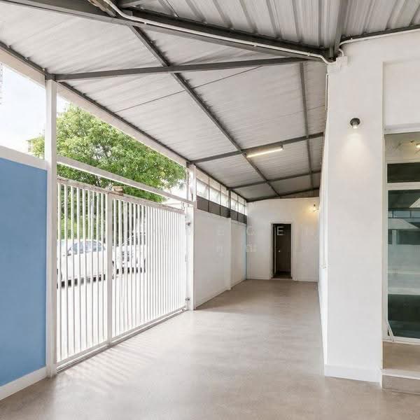 ทาวน์เฮ้าส์3ชั้น 34ตรว. หลังมุม ซ.นาคนิวาส48 แยก14-3, Bangkok, Lat Phrao, Bangkok, 3 Bedrooms, 410 sqm, Townhouse For Sale, by AJHOMECENTER - คุณแบงค์, 500597946 - DDproperty.com