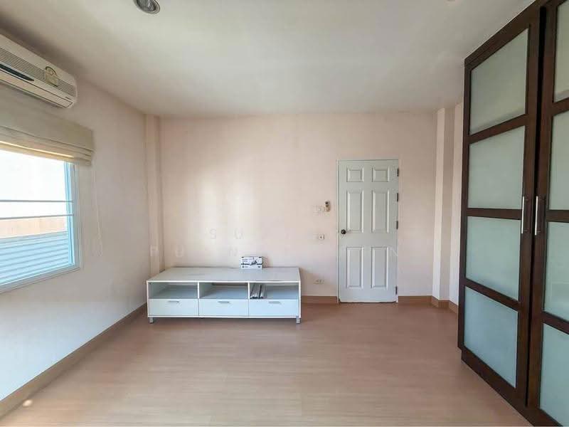 undefined, chon-buri, Surasak, Si Racha, Chon Buri (Pattaya), 3 Bedrooms, 204 sqm, Single Detached House For Sale, by Sujika Puangngern, 500597959 - DDproperty.com