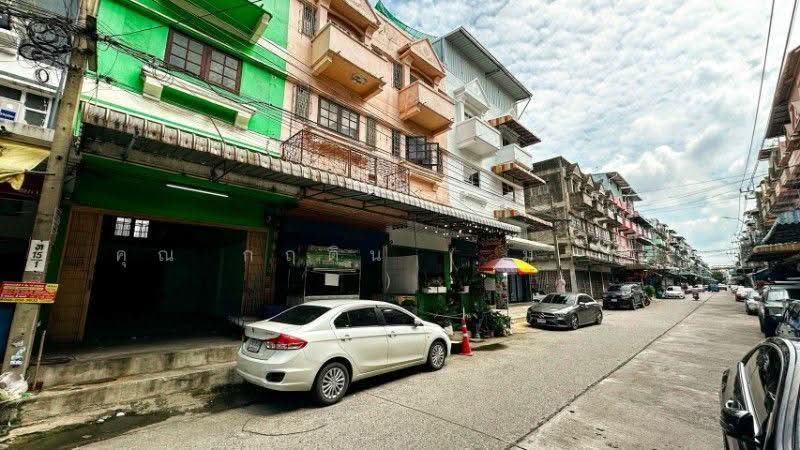หมู่บ้าน สุขสันต์, กาญจนาภิเษก 5, Bangkok, กาญจนาภิเษก, Lak Song, Bang Khae, Bangkok, , 210 sqm, Shophouse For Sale, by คุณ กฤติน ( มาร์ค ), 500597969 - DDproperty.com