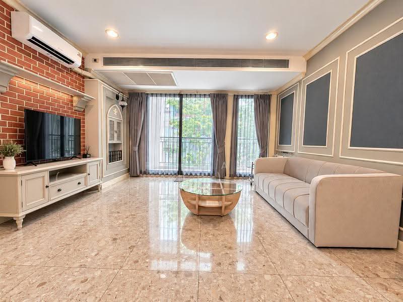 The Crest Ruamrudee, Bangkok, Soi Ruamrudee 2, Witthayu Road, Lumphini, Pathum Wan, Bangkok, 2 Bedrooms, 110 sqm, Condo For Sale, by Fazwaz (Thailand) Co., Ltd., 500598093 - DDproperty.com