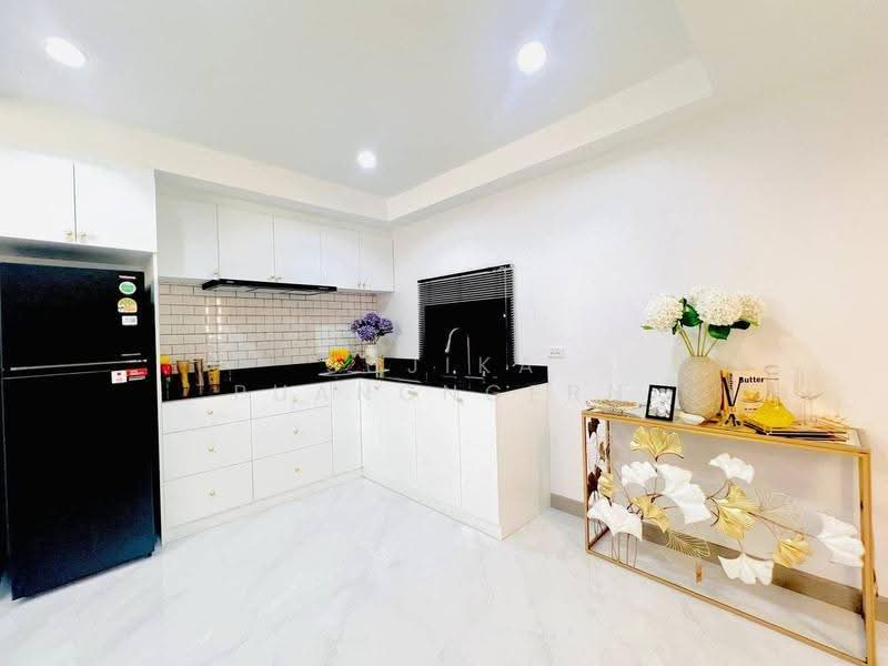 บ้าน 3-ห้องนอน, ชลบุรี, หนองใหญ่, ชลบุรี, 152 ตร.ม., บ้านเดี่ยว ขาย, โดย Sujika Puangngern, 500598159 - DDproperty.com