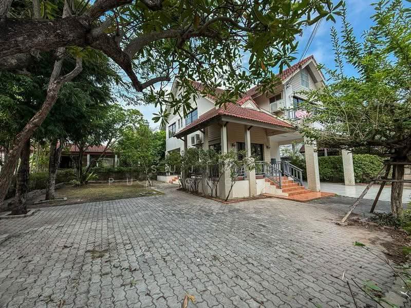 3-BR House, Chon Buri (Pattaya), Surasak, Si Racha, Chon Buri (Pattaya), 3 Bedrooms, 400 sqm, Single Detached House For Sale, by Sujika Puangngern, 500598177 - DDproperty.com
