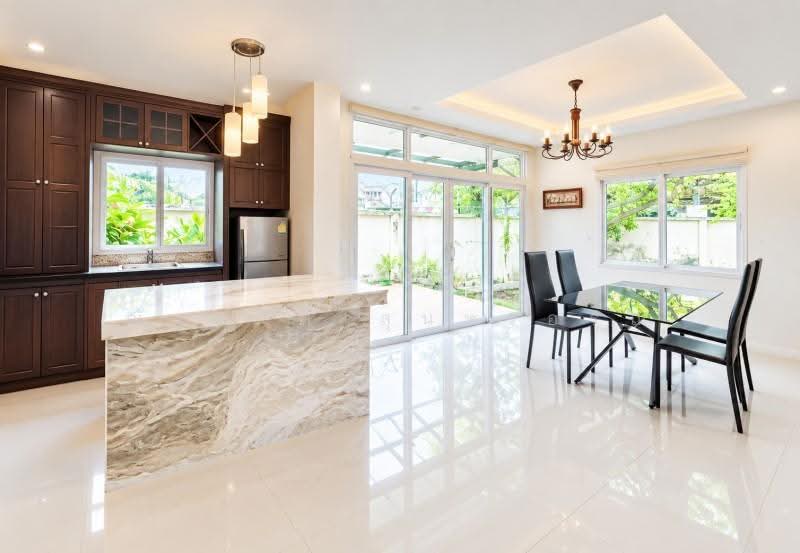 ไม่พบโครงการ, Chon Buri (Pattaya), ศรีราชา-หนองยายบู่, Surasak, Si Racha, Chon Buri (Pattaya), 4 Bedrooms, 300 sqm, Single Detached House For Rent, by ณัฐพงศ์ สุนทรอรุณ, 500598182 - DDproperty.com