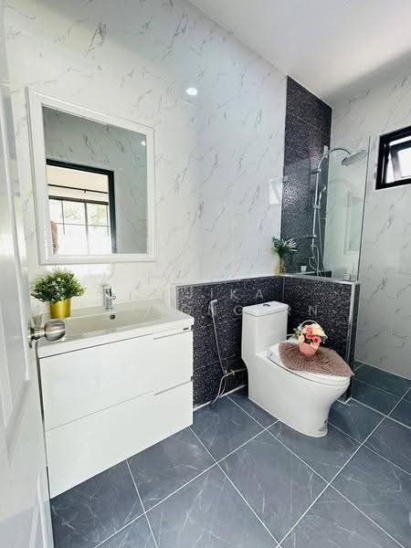 Rattanakorn Village 18, chon-buri, Na Kloe, Bang Lamung (Pattaya), Chon Buri (Pattaya), 3 Bedrooms, 85 sqm, Single Detached House For Sale, by Sujika Puangngern, 500598225 - DDproperty.com