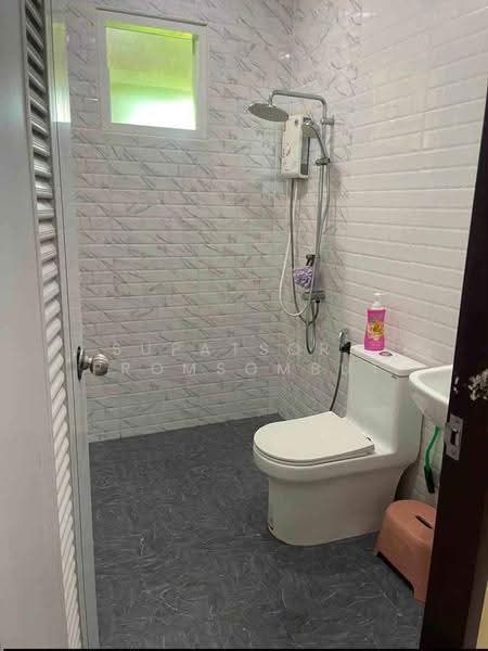 4-BR House, bangkok, Prawet, Bangkok, 4 Bedrooms, 220 sqm, Single Detached House For Sale, by Supatsorn Promsombut, 500598247 - DDproperty.com
