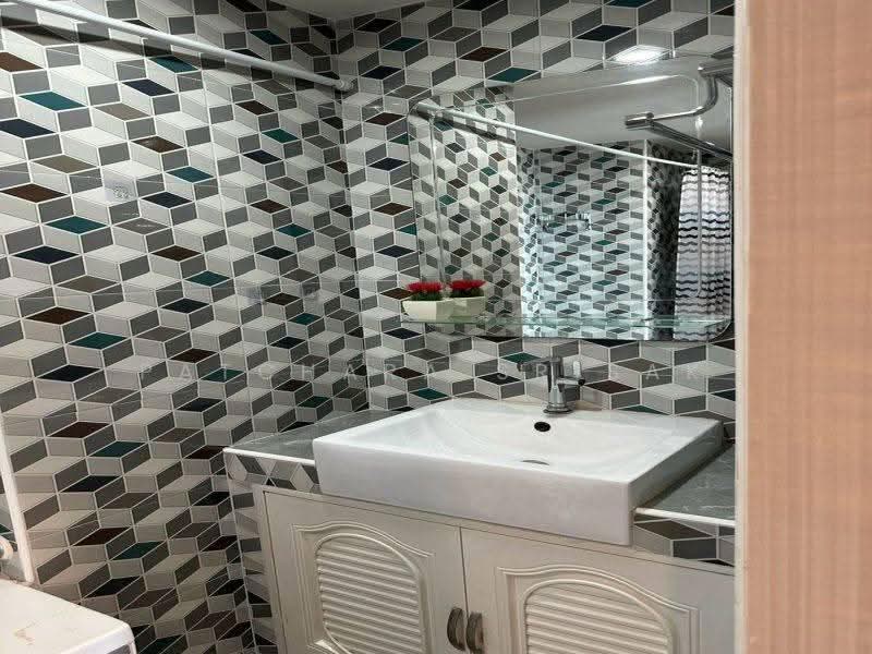 Ladda Condo View, Chon Buri (Pattaya), Cherm Chom Phon Road, Si Racha, Chon Buri (Pattaya), 2 Bedrooms, 62 sqm, Condo For Rent, by Patchara Srisak, 500598259 - DDproperty.com