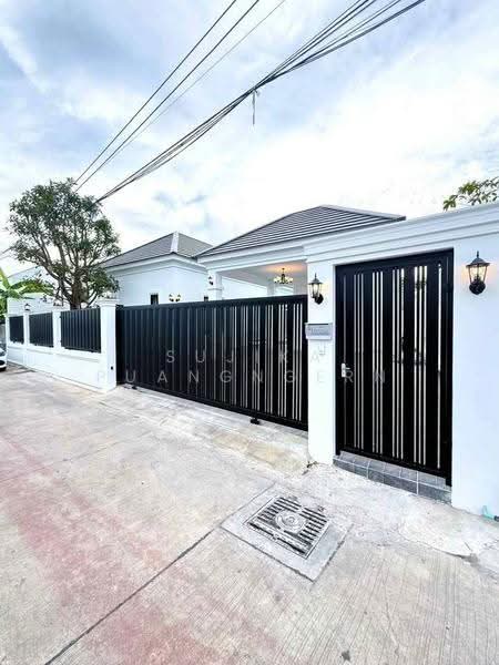 บ้าน 3-ห้องนอน, ชลบุรี, หนองปรือ, บางละมุง, ชลบุรี, 204 ตร.ม., บ้านเดี่ยว ขาย, โดย Sujika Puangngern, 500598348 - DDproperty.com