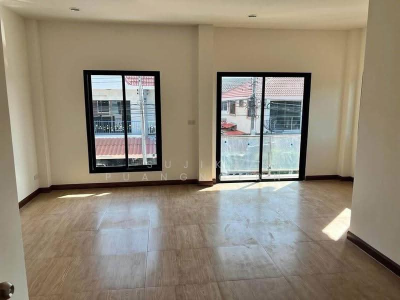3-BR House, chon-buri, Mhueng, Muang Chon Buri, Chon Buri (Pattaya), 3 Bedrooms, 204 sqm, Single Detached House For Sale, by Sujika Puangngern, 500598489 - DDproperty.com