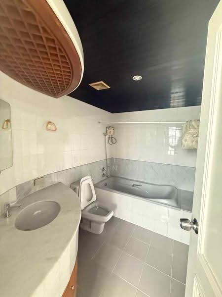 5-BR House, chon-buri, Nong Pru, Bang Lamung (Pattaya), Chon Buri (Pattaya), 5 Bedrooms, 434 sqm, Single Detached House For Sale, by Sujika Puangngern, 500598571 - DDproperty.com