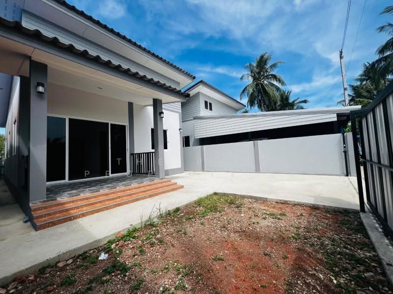 บ้านเดี่ยวลาดใหญ่ สมุทรสงคราม, Samut Songkhram, Lat Yai, Muang Samut Songkhram, Samut Songkhram, 2 Bedrooms, 150 sqm, Single Detached House For Sale, by The Best Property กิ๊ก, 500598574 - DDproperty.com