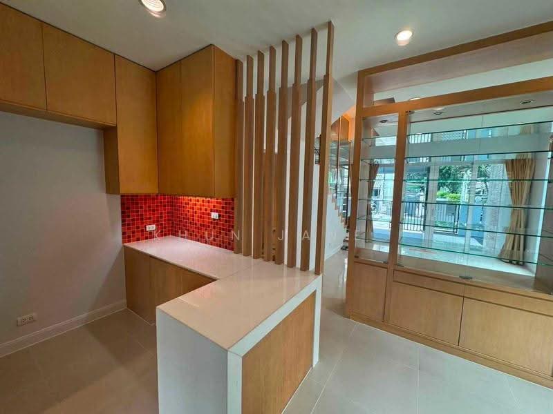 Baan Klang Muang Urbanion Rama 9-Ladprao : บ้านกลางเมือง เออร์บาเนี่ยน พระราม 9-ลาดพร้าว, กรุงเทพ, ซอยลาดพร้าว 84 ถนนลาดพร้าว, วังทองหลาง, กรุงเทพ, 100 ตร.ม., ทาวน์เฮ้าส์ ให้เช่า, โดย Khun Jane, 500598920 - DDproperty.com