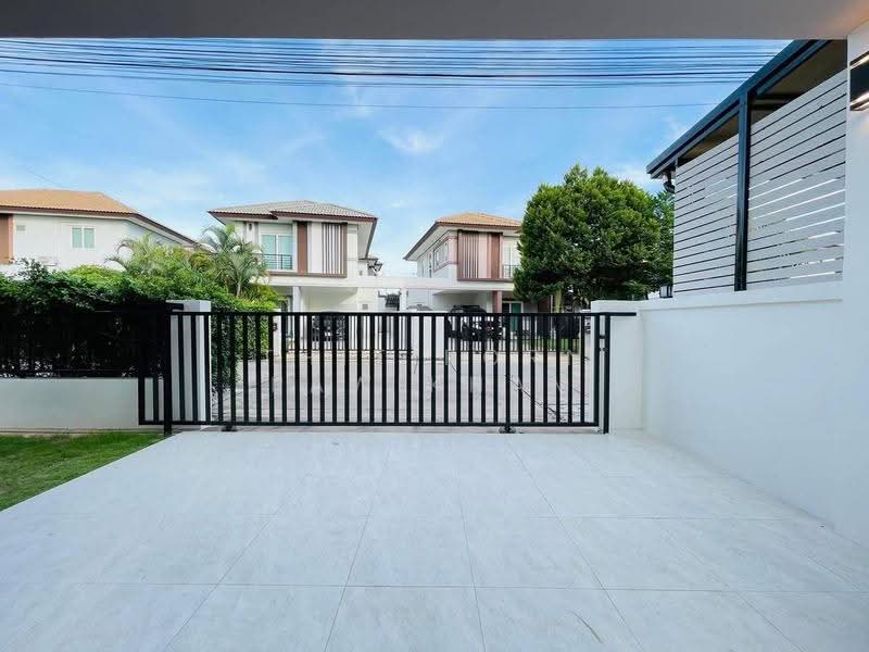 3-BR House, chon-buri, Nong Pru, Bang Lamung (Pattaya), Chon Buri (Pattaya), 3 Bedrooms, 204 sqm, Single Detached House For Sale, by Thitiporn Pawikham, 500599231 - DDproperty.com