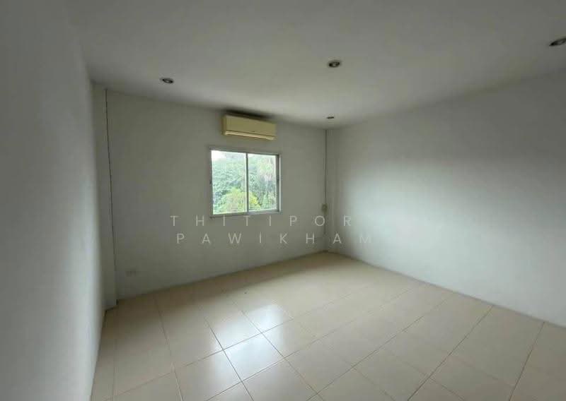 4-BR Townhouse, chon-buri, Ang Sila, Muang Chon Buri, Chon Buri (Pattaya), 4 Bedrooms, 445 sqm, Townhouse For Sale, by Thitiporn Pawikham, 500599265 - DDproperty.com