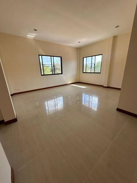 5-BR House, chon-buri, Poong, Bang Lamung (Pattaya), Chon Buri (Pattaya), 5 Bedrooms, 495 sqm, Single Detached House For Sale, by Sita Shrestha, 500599271 - DDproperty.com