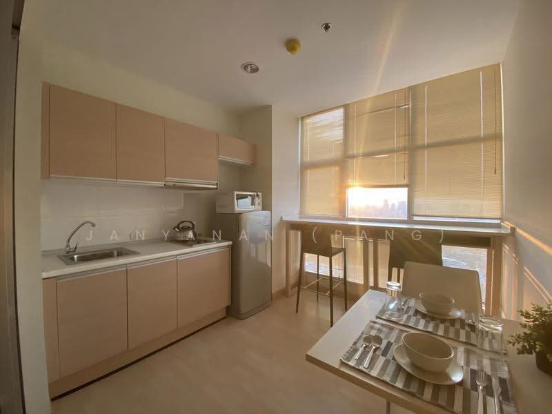 Rhythm Ratchada, Bangkok, 558 Ratchadaphisek Road, Samsen Nok, Huai Khwang, Bangkok, 1 Bedroom, 46 sqm, Condo For Sale, by Janyanan (Pang), 500599357 - DDproperty.com