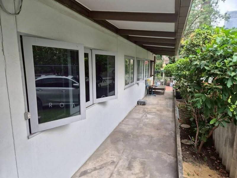 Land with existing building for Rent size 96 sqw., Sukhumvit 19., Bangkok, Sukhumvit 19, Khlongtoei Nua, Watthana, Bangkok, , 384 sqm, Land For Rent, by Suchart Roachthavilit, 500599440 - DDproperty.com