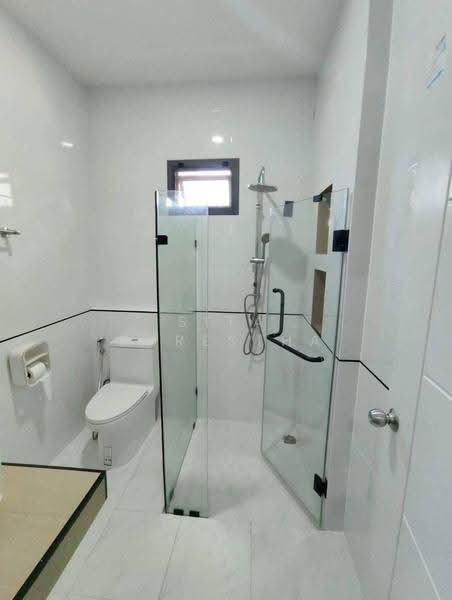 4-BR House, chon-buri, Nong Pla Lai, Bang Lamung (Pattaya), Chon Buri (Pattaya), 4 Bedrooms, 195 sqm, Single Detached House For Sale, by Sita Shrestha, 500599543 - DDproperty.com