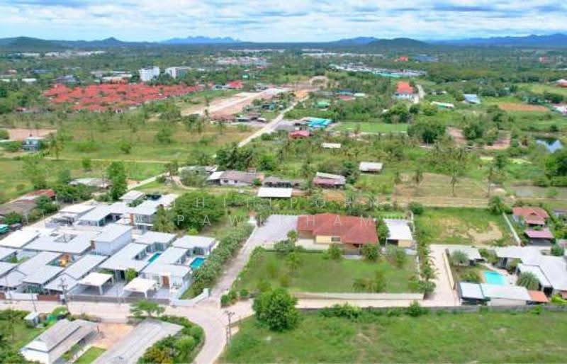 3-BR House, prachuap-khiri-khan, Hin Lek Fai, Hua Hin, Prachuap Khiri Khan, 3 Bedrooms, 212 sqm, Single Detached House For Sale, by Thitiporn Pawikham, 500599559 - DDproperty.com