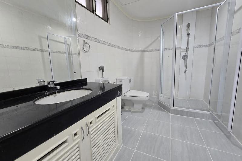 GM Mansion, Bangkok, 5 Soi Sukhumvit 30, Khlong Tan Nua, Watthana, Bangkok, 4 Bedrooms, 660 sqm, Condo For Rent, by Ailada Ngamsri, 500599606 - DDproperty.com