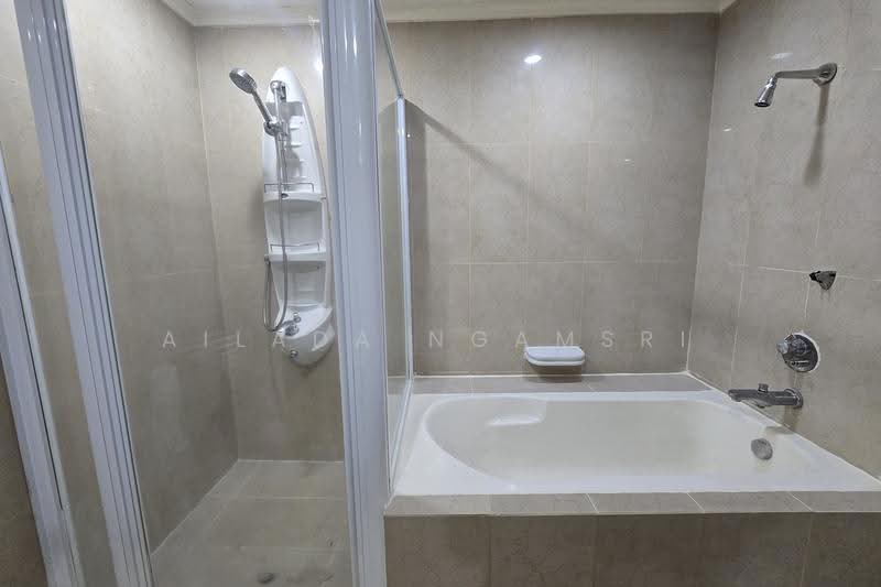 GM Mansion, Bangkok, 5 Soi Sukhumvit 30, Khlong Tan Nua, Watthana, Bangkok, 4 Bedrooms, 660 sqm, Condo For Rent, by Ailada Ngamsri, 500599606 - DDproperty.com
