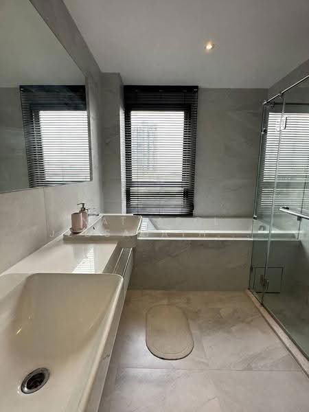 Rhythm Ekkamai, Bangkok, 11 Soi Sukhumvit 63, Khlongtoei Nua, Watthana, Bangkok, 2 Bedrooms, 70 sqm, Condo For Rent, by Nattapol Jedsadathitikul, 500599625 - DDproperty.com
